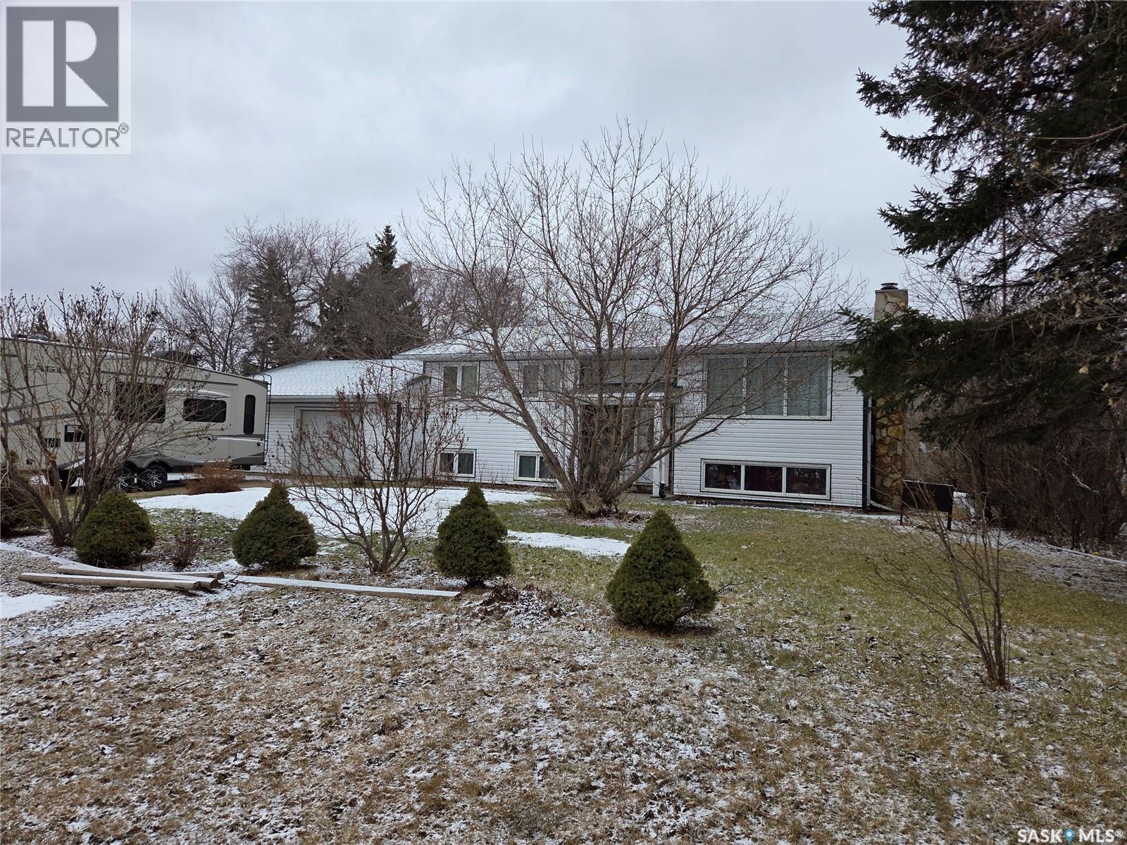 621 Mccall Street, Oxbow, SK - Outdoor