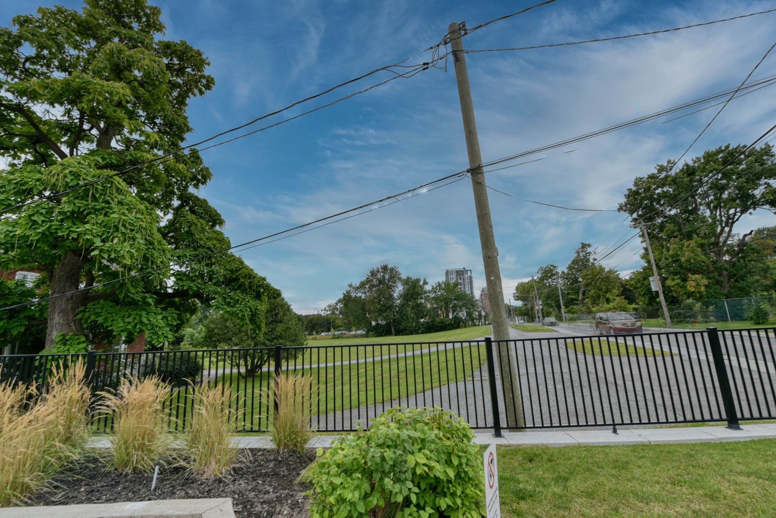 Façade - 302-510 Boul. Des Prairies, Laval (Laval-Des-Rapides), QC - Outdoor