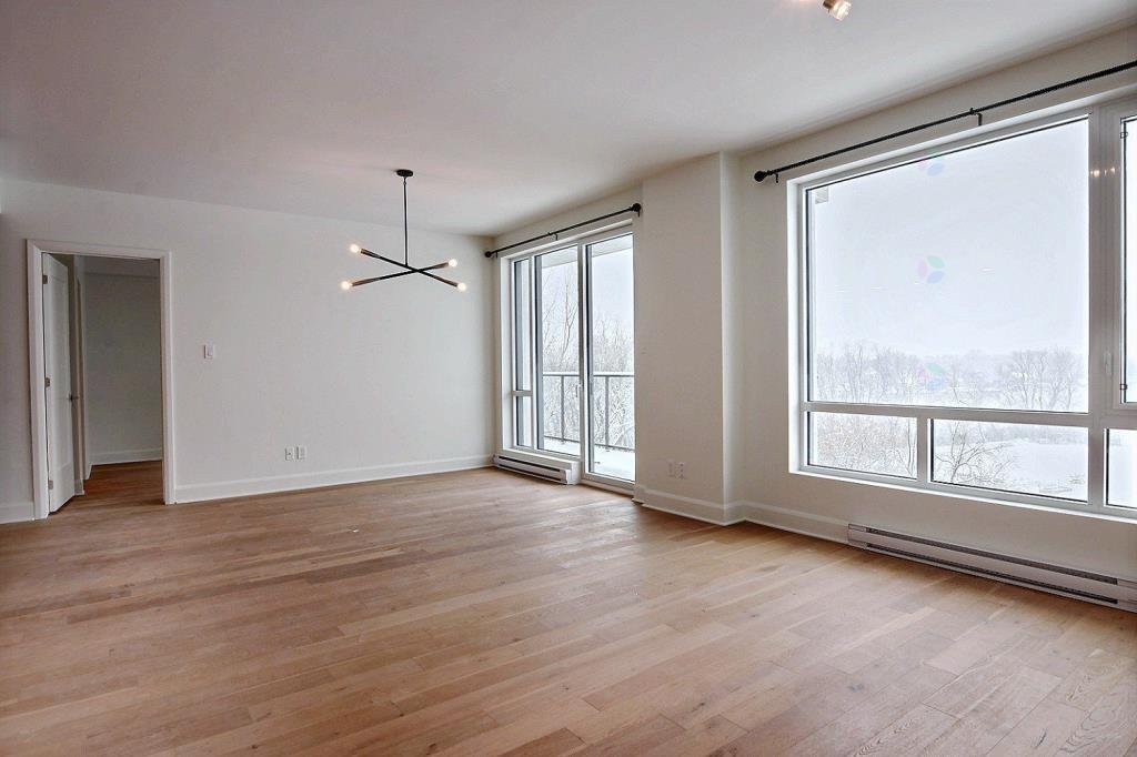 Salon - 302-510 Boul. Des Prairies, Laval (Laval-Des-Rapides), QC - Indoor Photo Showing Other Room