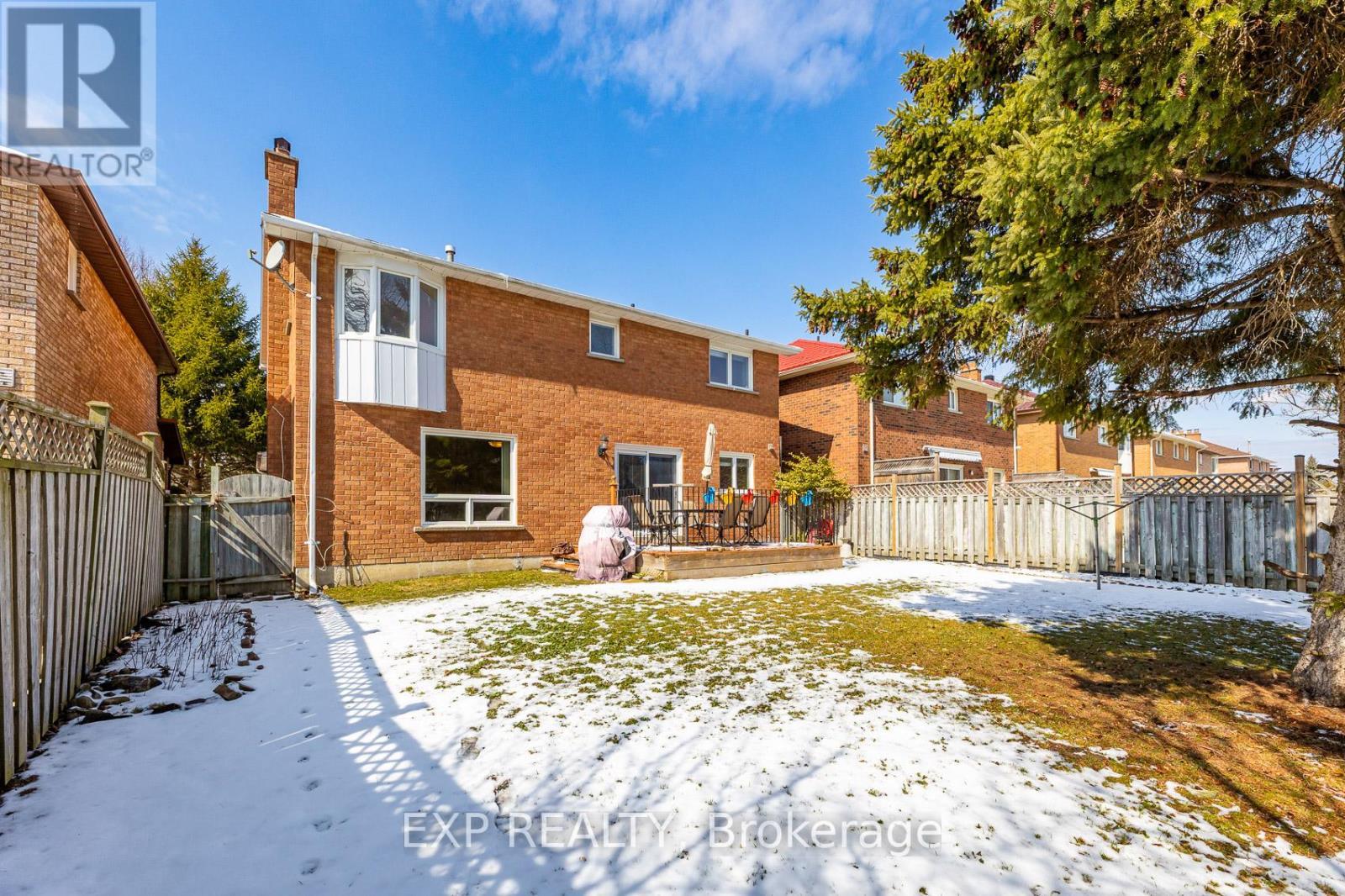 81 Southgate Crescent, Richmond Hill, ON - Outdoor