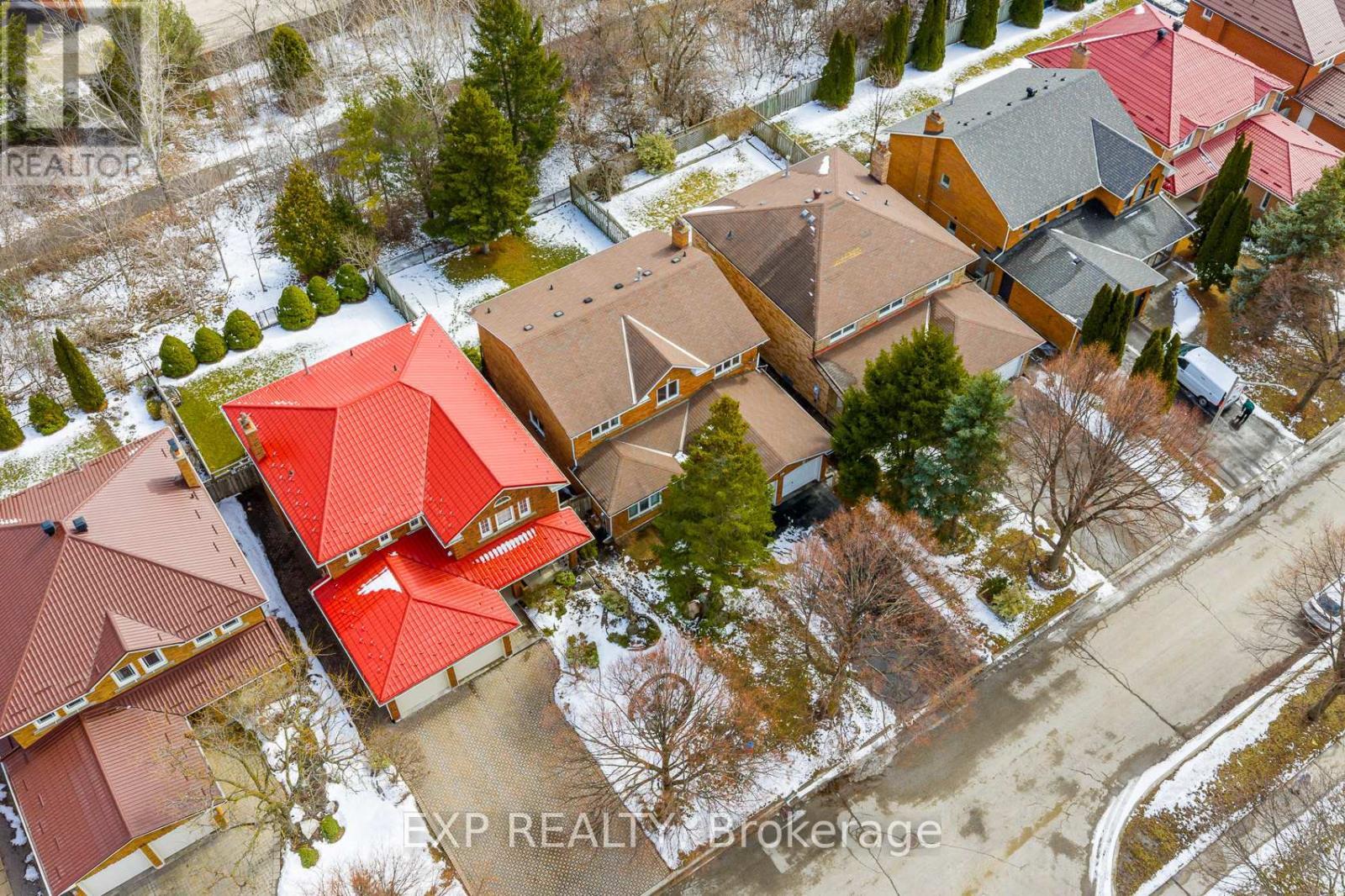 81 Southgate Crescent, Richmond Hill, ON - Outdoor