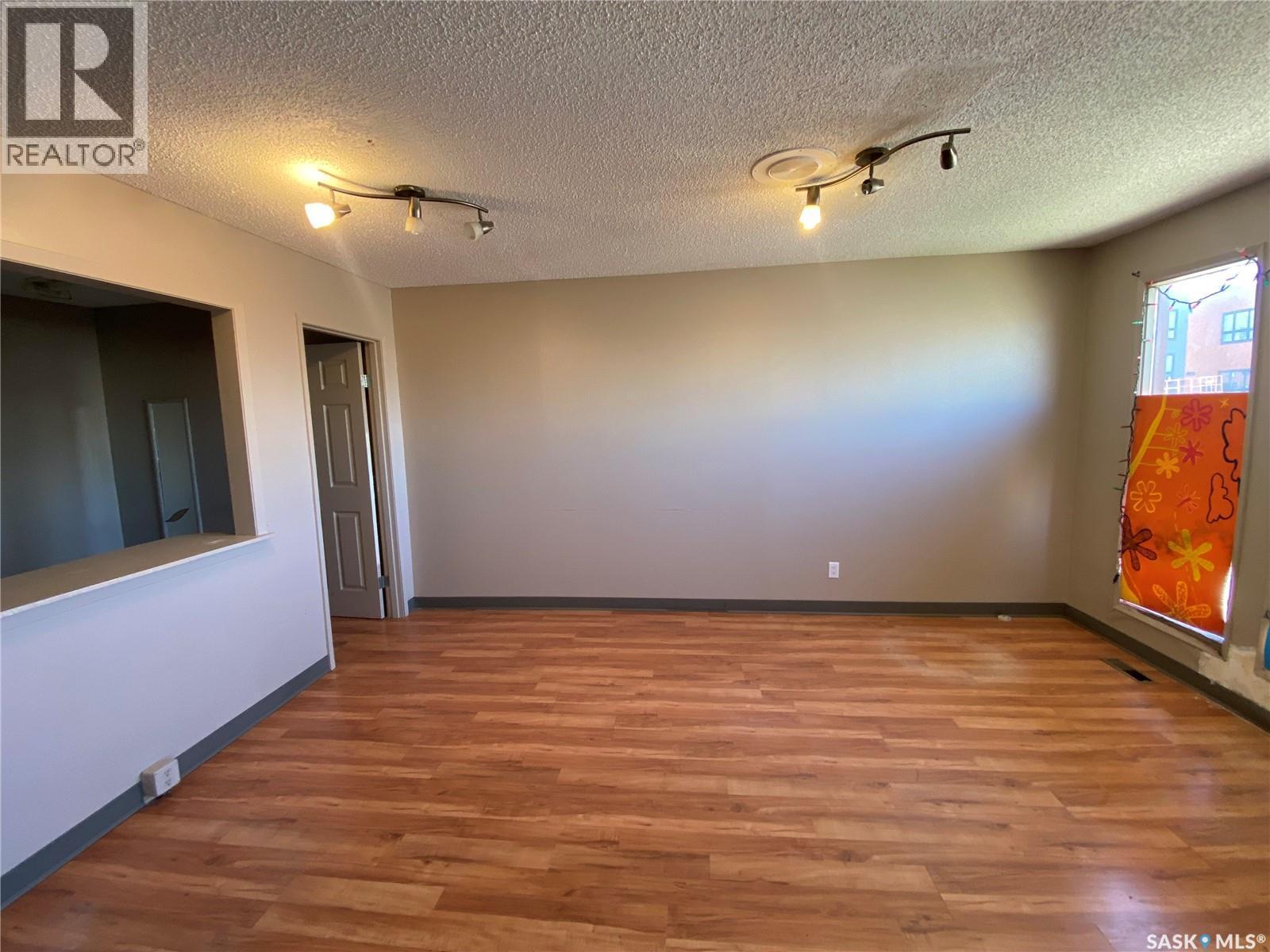 113 1St Avenue W, Kindersley, SK