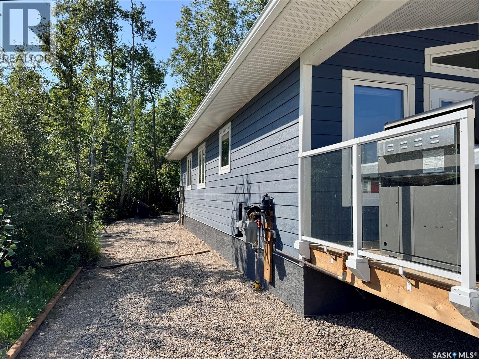 105 Prince Crescent, Fishing Lake, SK - Outdoor