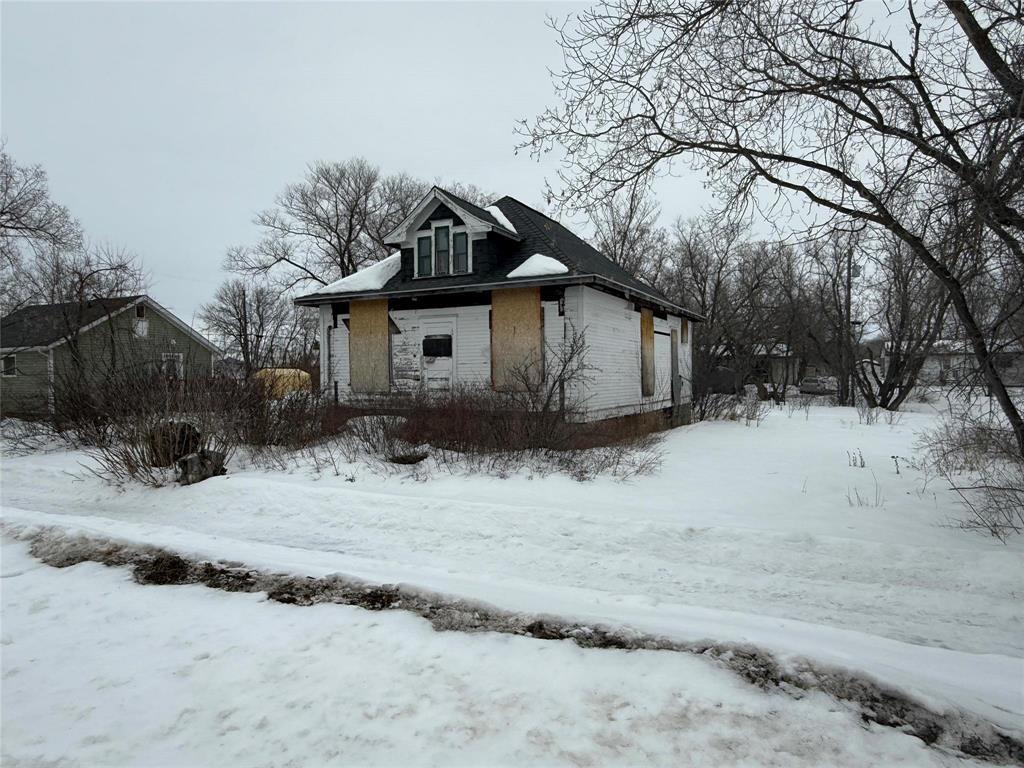 37 First Avenue, Lundar, MB