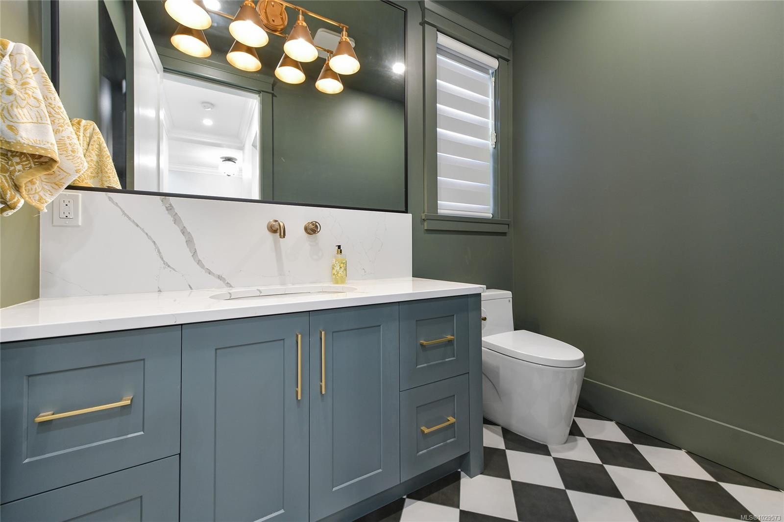 25 Howe St, Victoria, BC