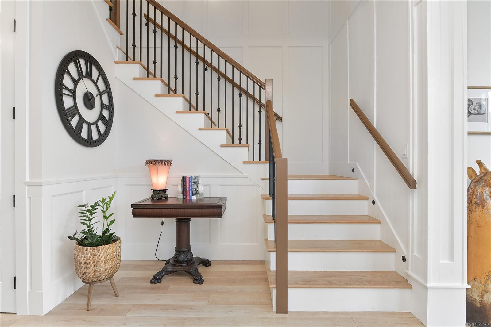 25 Howe St, Victoria, BC