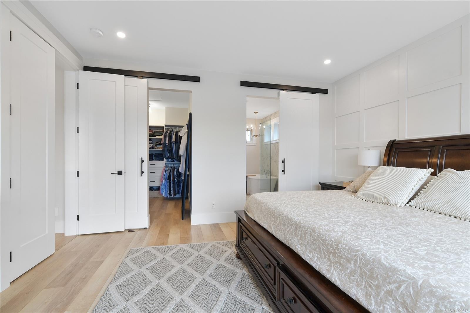 25 Howe St, Victoria, BC