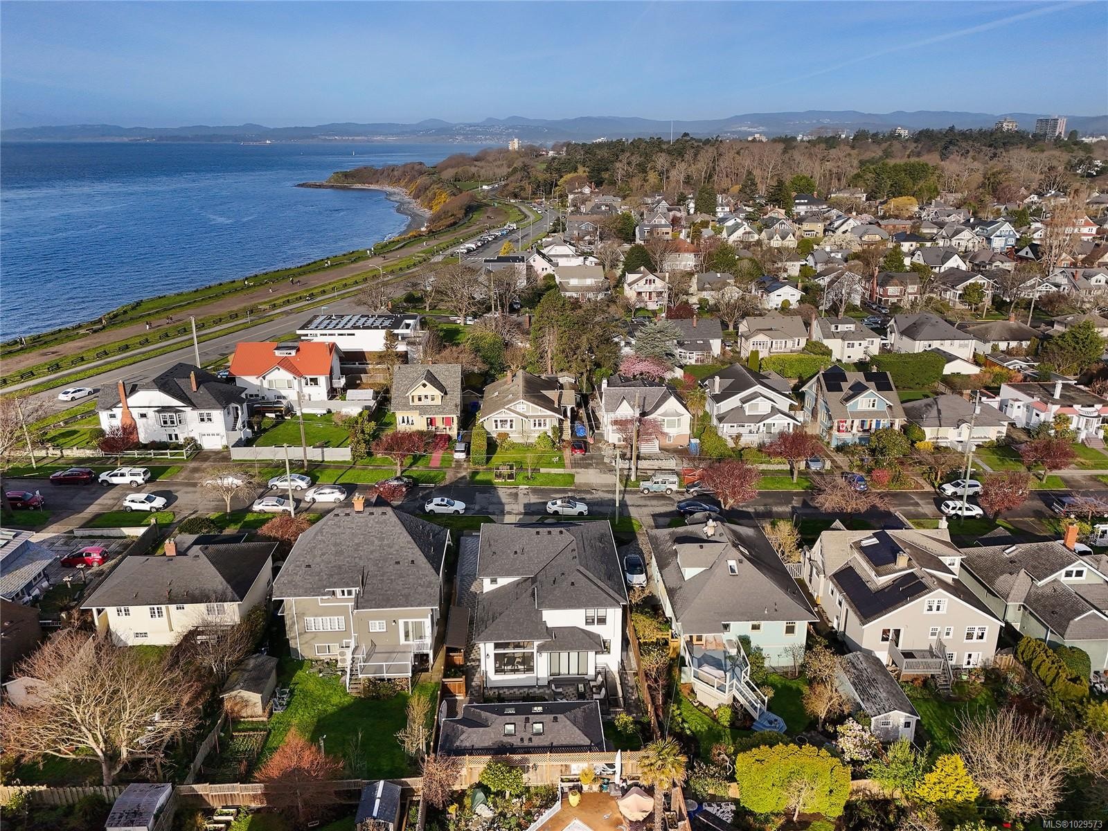 25 Howe St, Victoria, BC