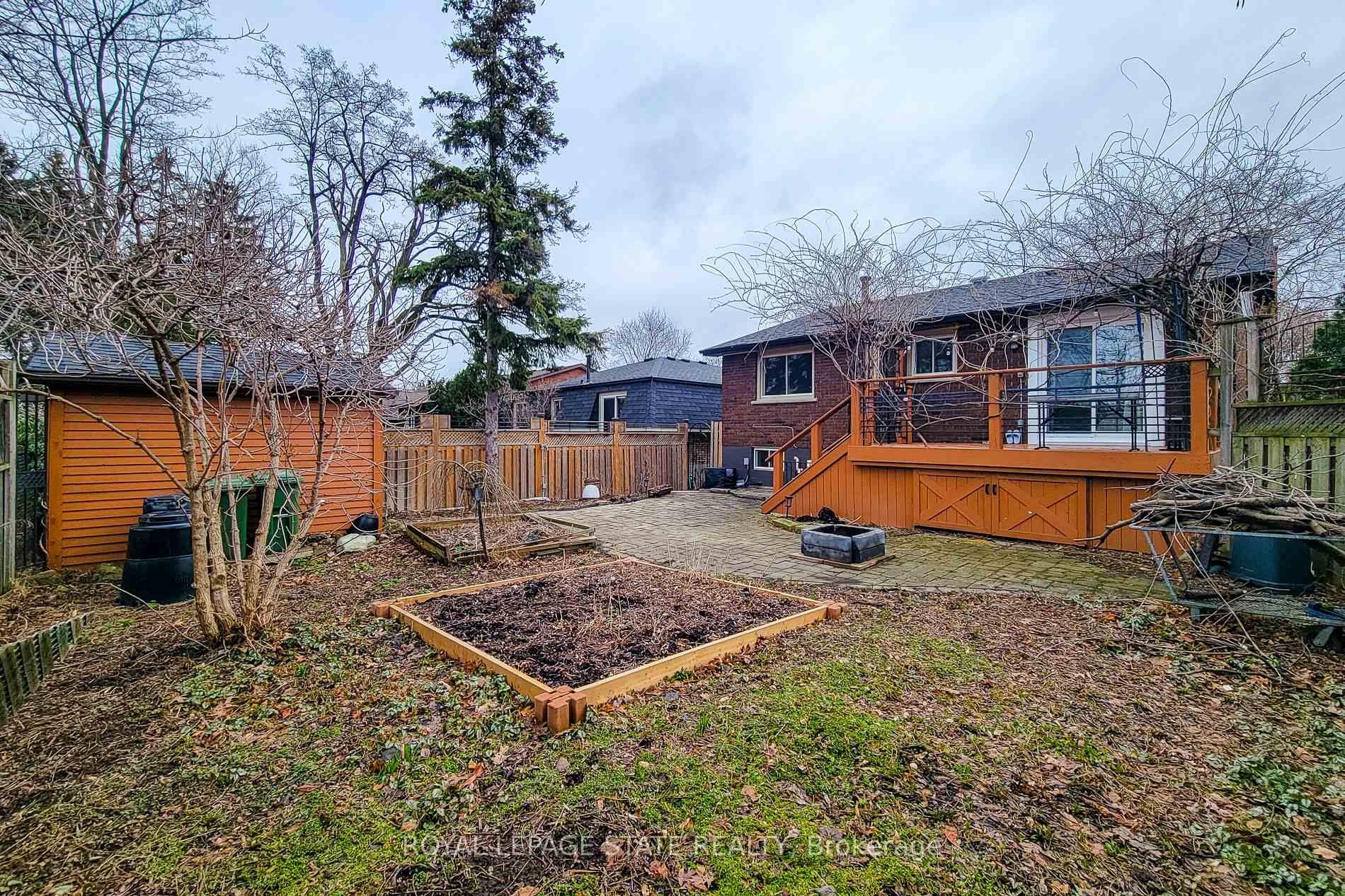 114 Juanita Drive, Hamilton, ON - Outdoor