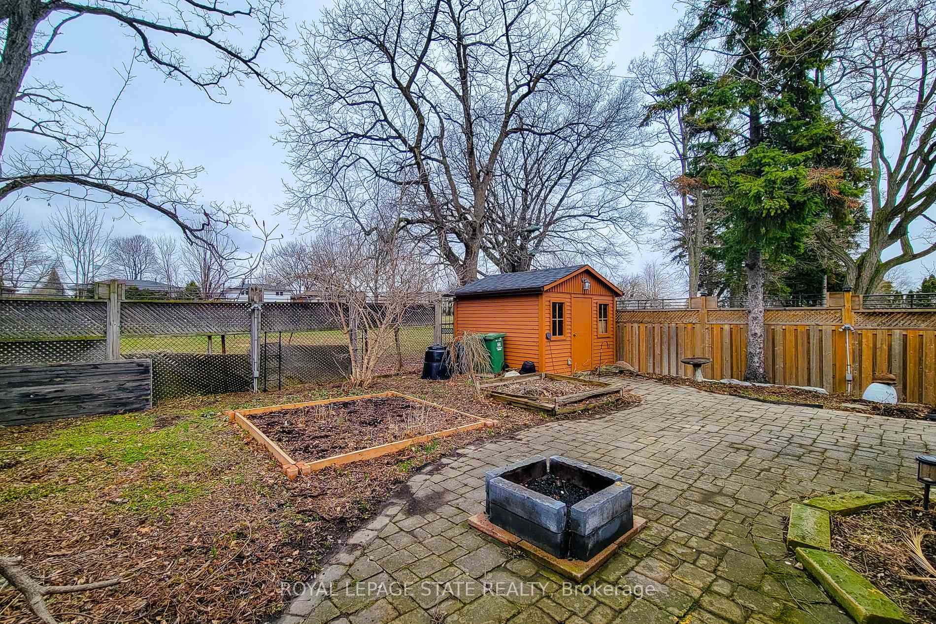 114 Juanita Drive, Hamilton, ON - Outdoor