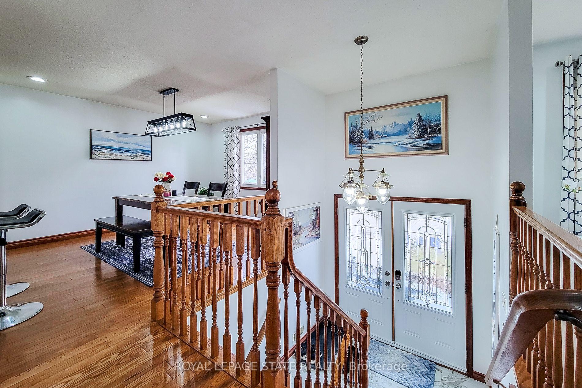 114 Juanita Drive, Hamilton, ON - Indoor Photo Showing Other Room