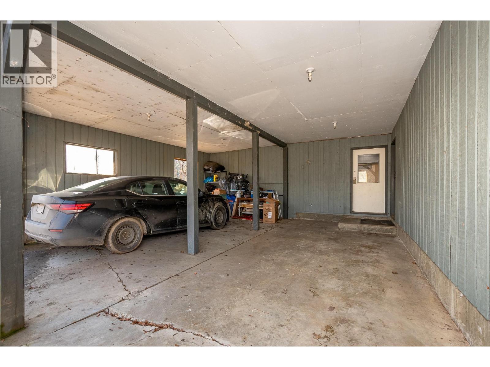3668 Trinity Valley Road, Enderby, BC - Indoor Photo Showing Garage