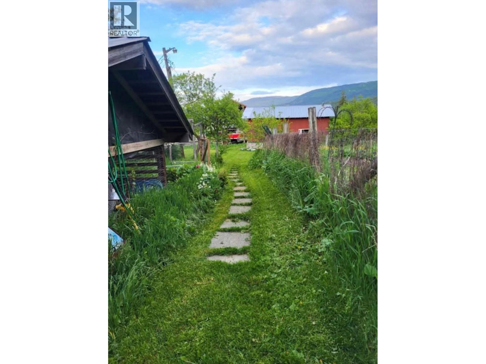 3668 Trinity Valley Road, Enderby, BC - Outdoor