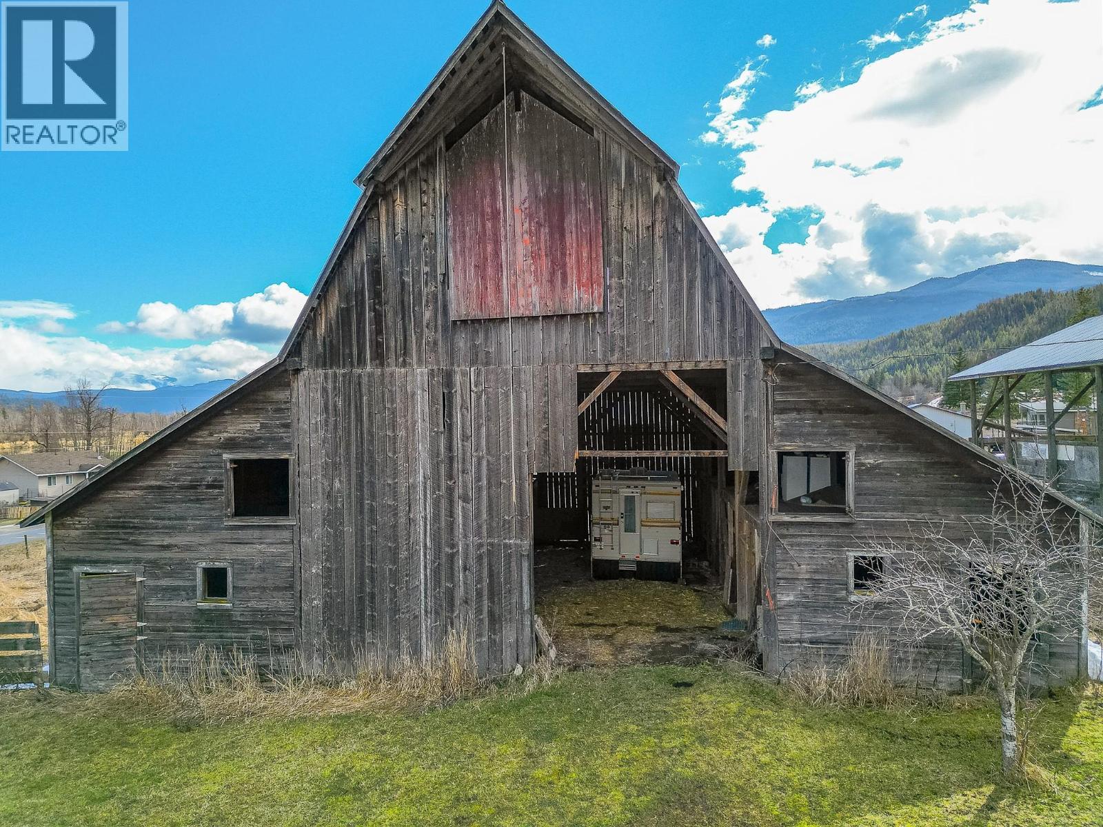 3668 Trinity Valley Road, Enderby, BC - Outdoor