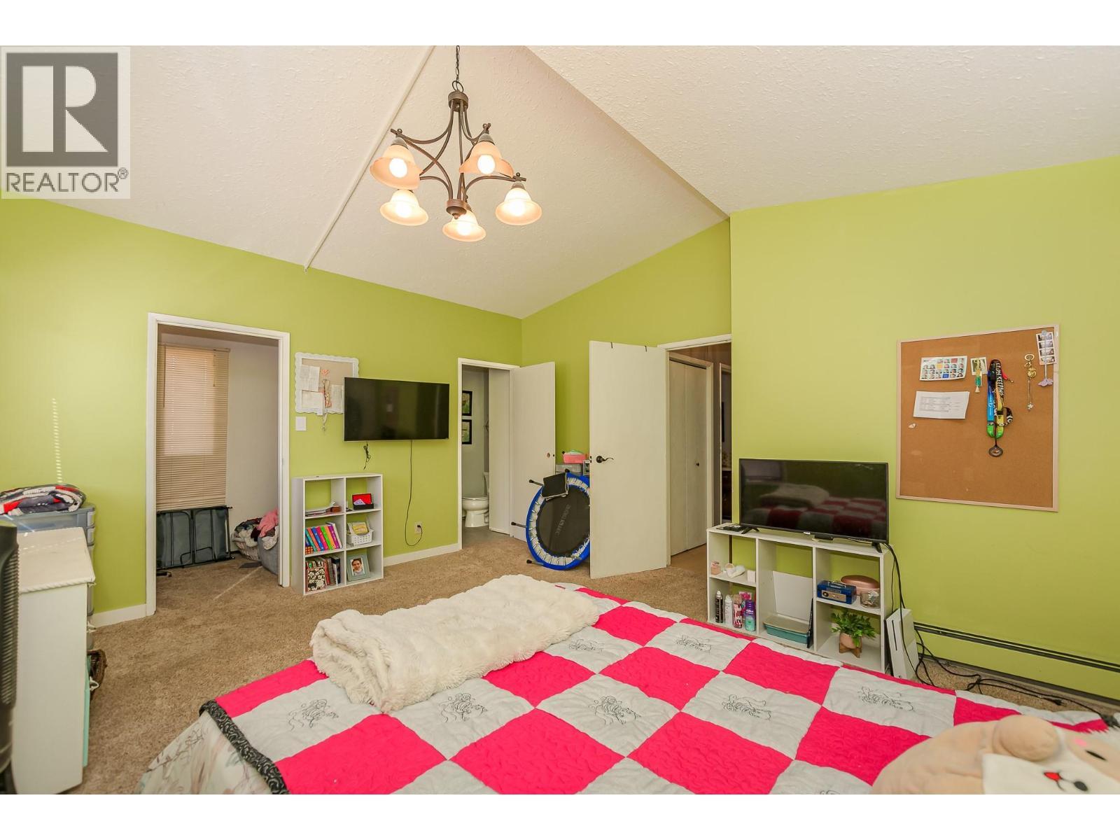 3668 Trinity Valley Road, Enderby, BC - Indoor Photo Showing Bedroom