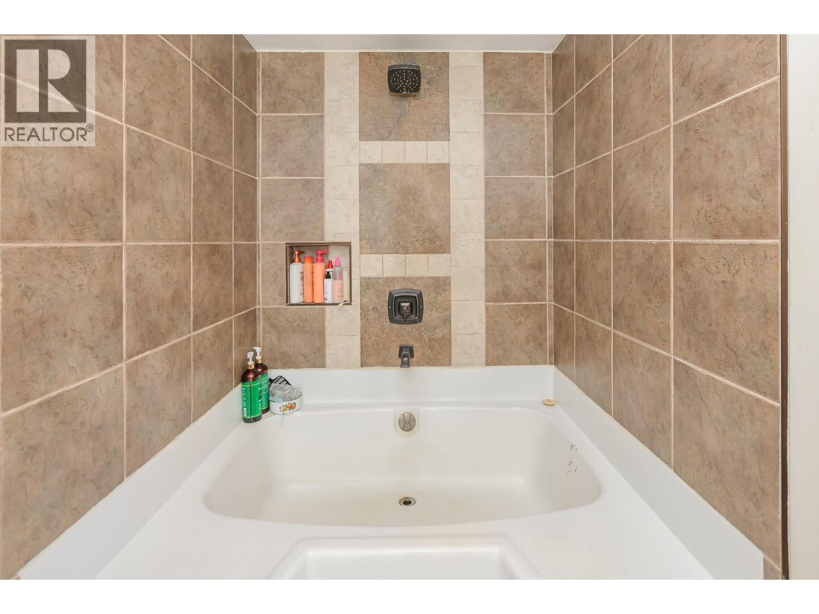 3668 Trinity Valley Road, Enderby, BC - Indoor Photo Showing Bathroom