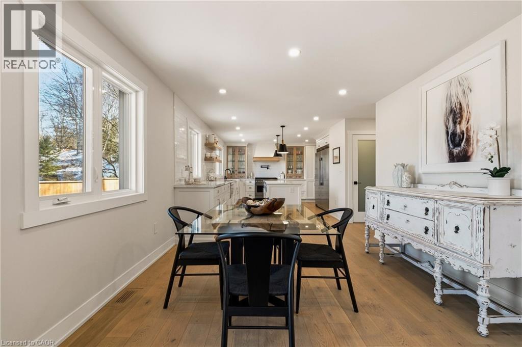 204 Falling Brook Drive, Ancaster, ON - Indoor Photo Showing Dining Room