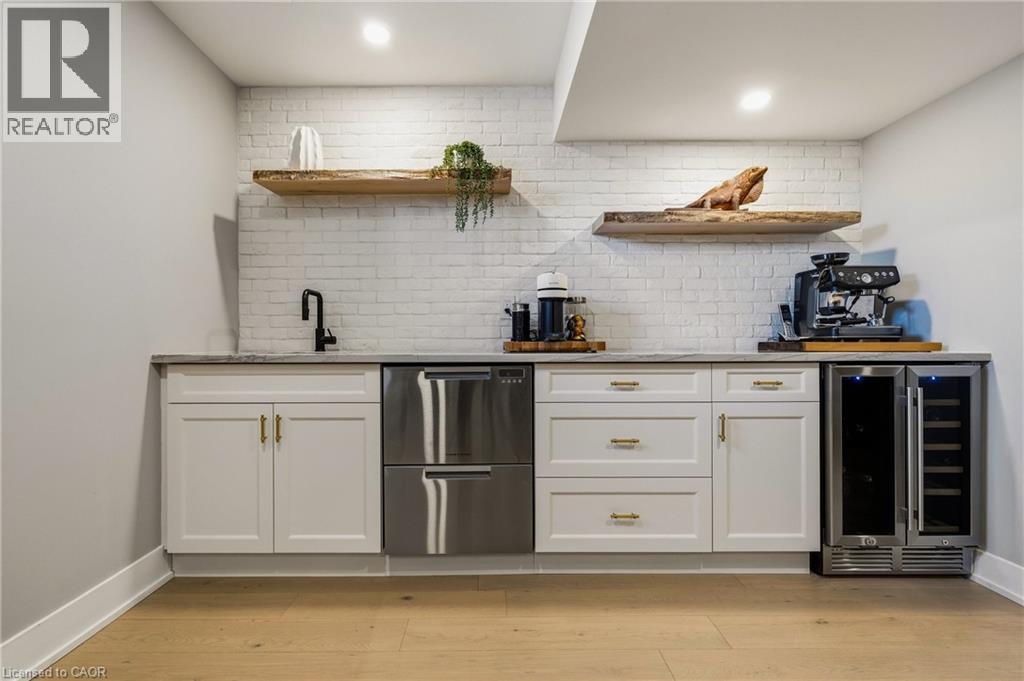 204 Falling Brook Drive, Ancaster, ON - Indoor