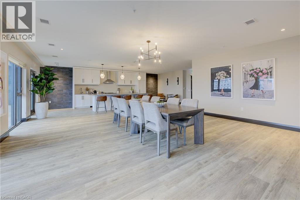 50 Grand Avenue S Unit# 609, Cambridge, ON - Indoor Photo Showing Dining Room