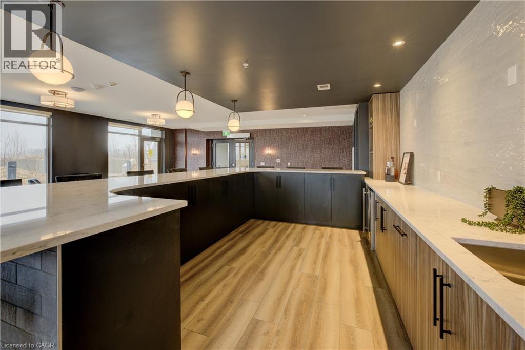 50 Grand Avenue S Unit# 609, Cambridge, ON - Indoor Photo Showing Kitchen With Upgraded Kitchen