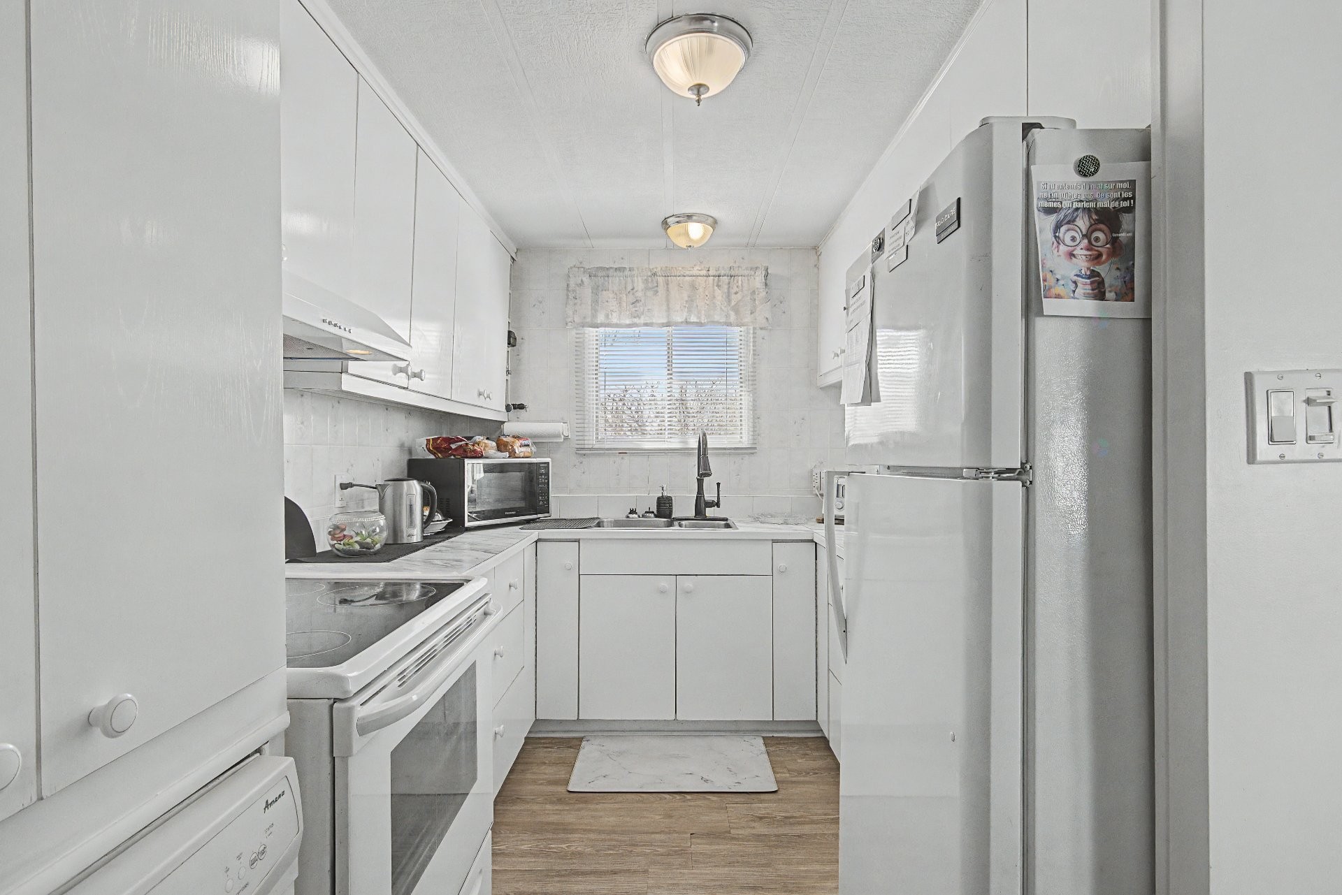 Kitchen - 255-3950 Boul. Sir-Wilfrid-Laurier, Longueuil (Saint-Hubert), QC - Indoor Photo Showing Kitchen