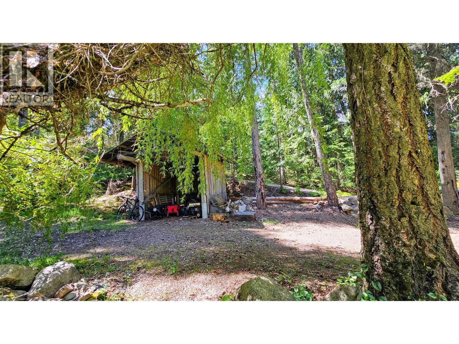 8496 B Procter Road E, Procter, BC - Outdoor