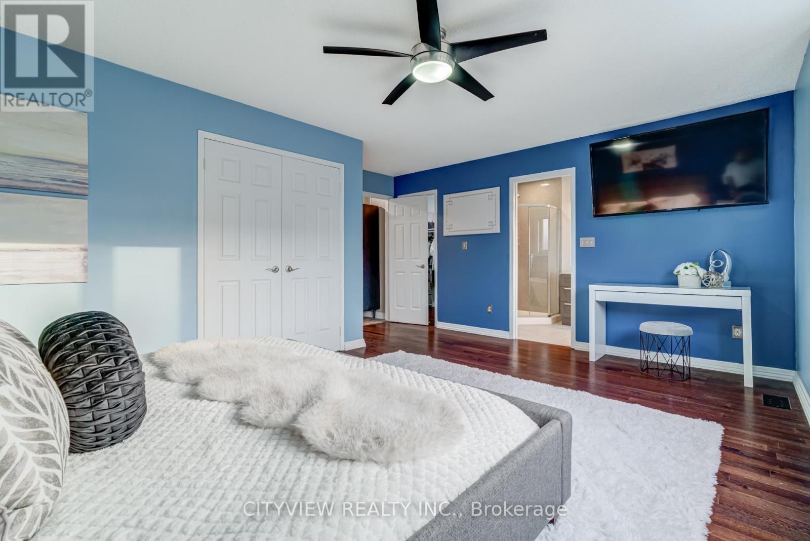 3339 Cactus Gate, Mississauga, ON - Indoor Photo Showing Bedroom