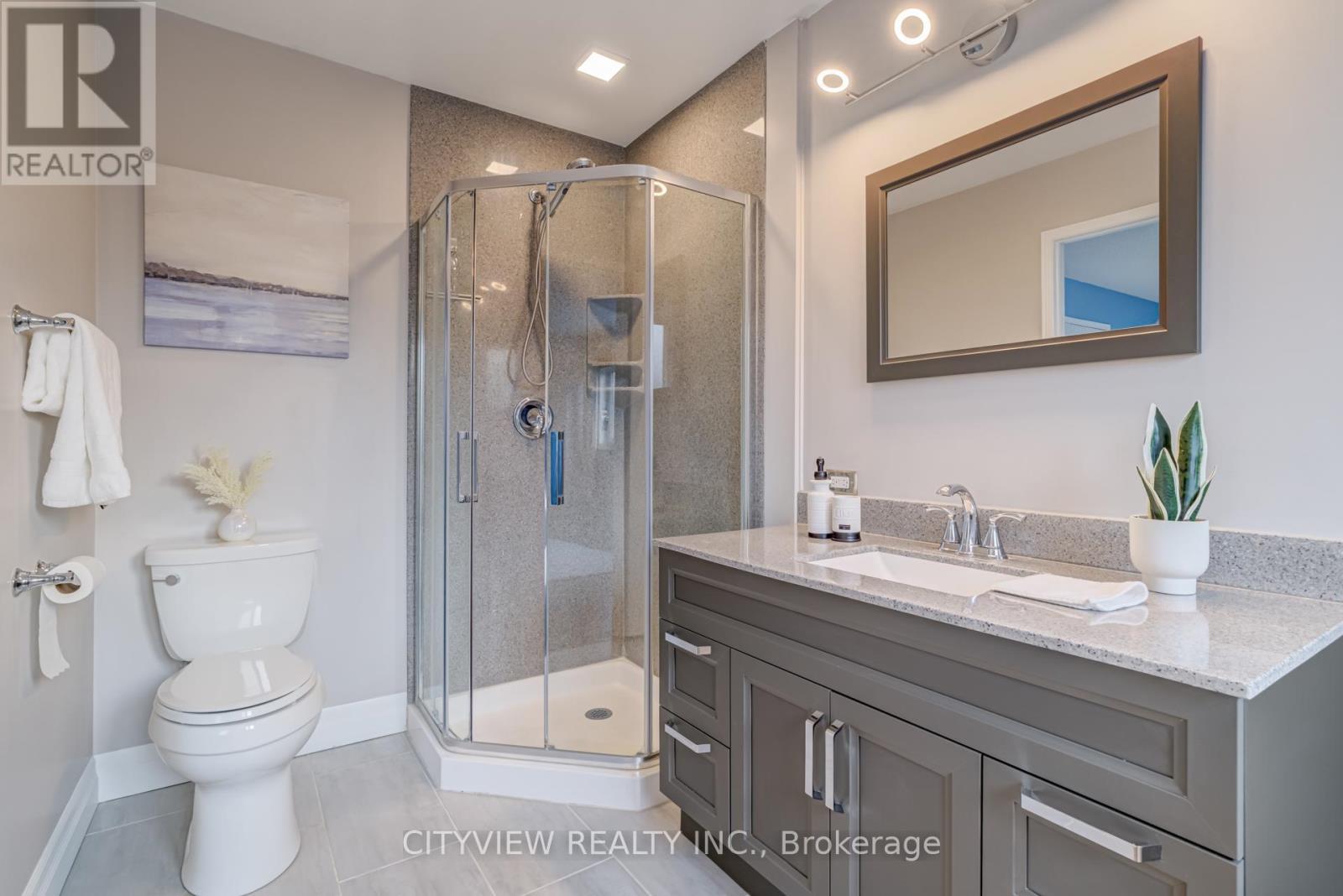 3339 Cactus Gate, Mississauga, ON - Indoor Photo Showing Bathroom