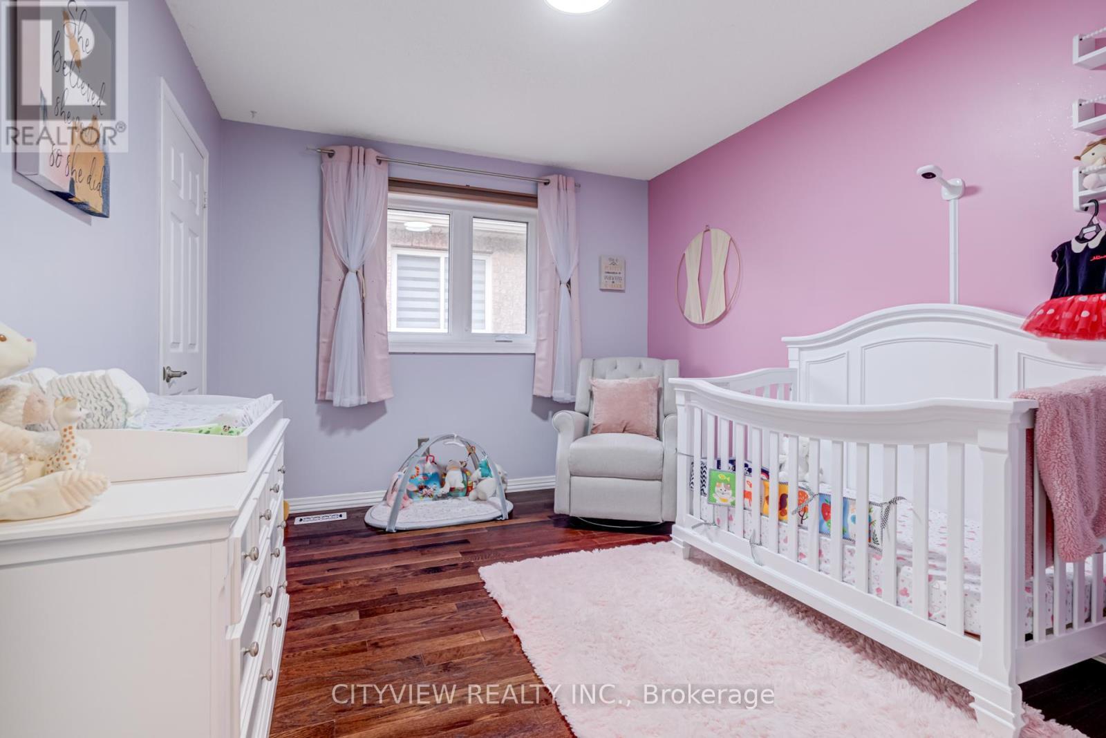 3339 Cactus Gate, Mississauga, ON - Indoor Photo Showing Bedroom