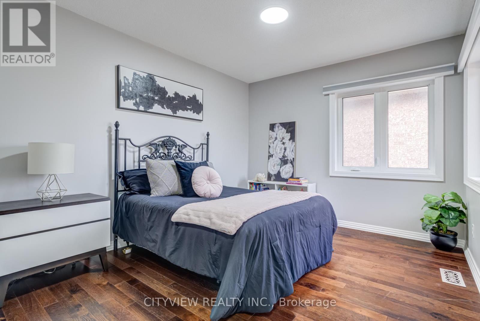 3339 Cactus Gate, Mississauga, ON - Indoor Photo Showing Bedroom
