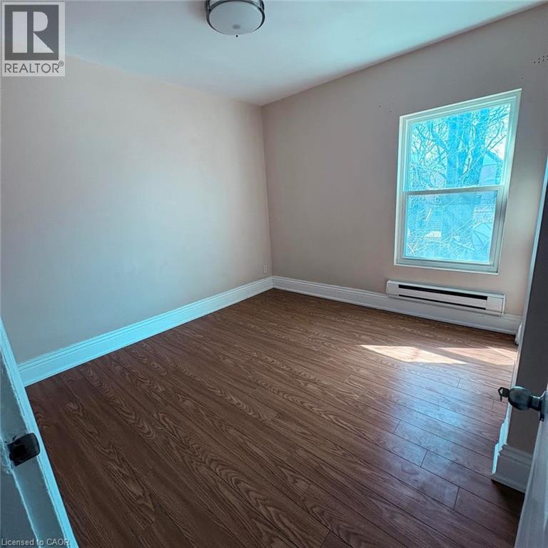 95 Sanford Avenue N, Hamilton, ON - Indoor Photo Showing Other Room