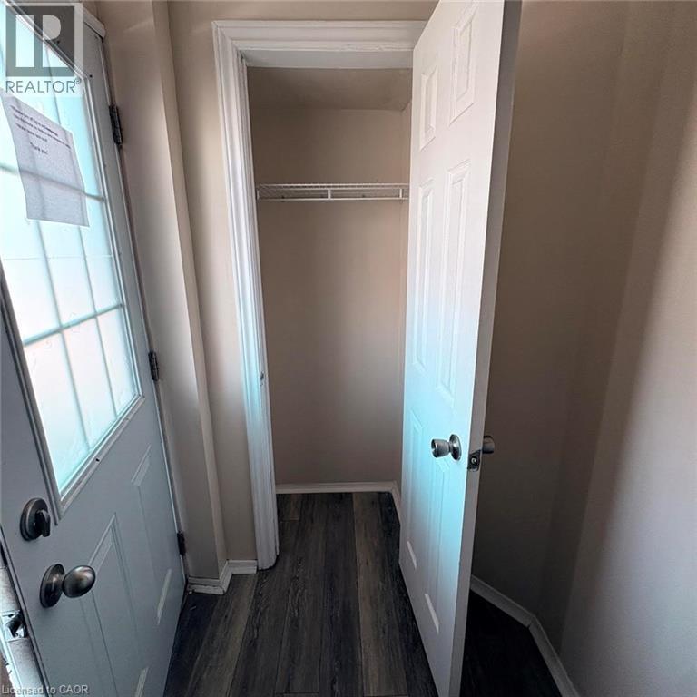 95 Sanford Avenue N, Hamilton, ON - Indoor Photo Showing Other Room