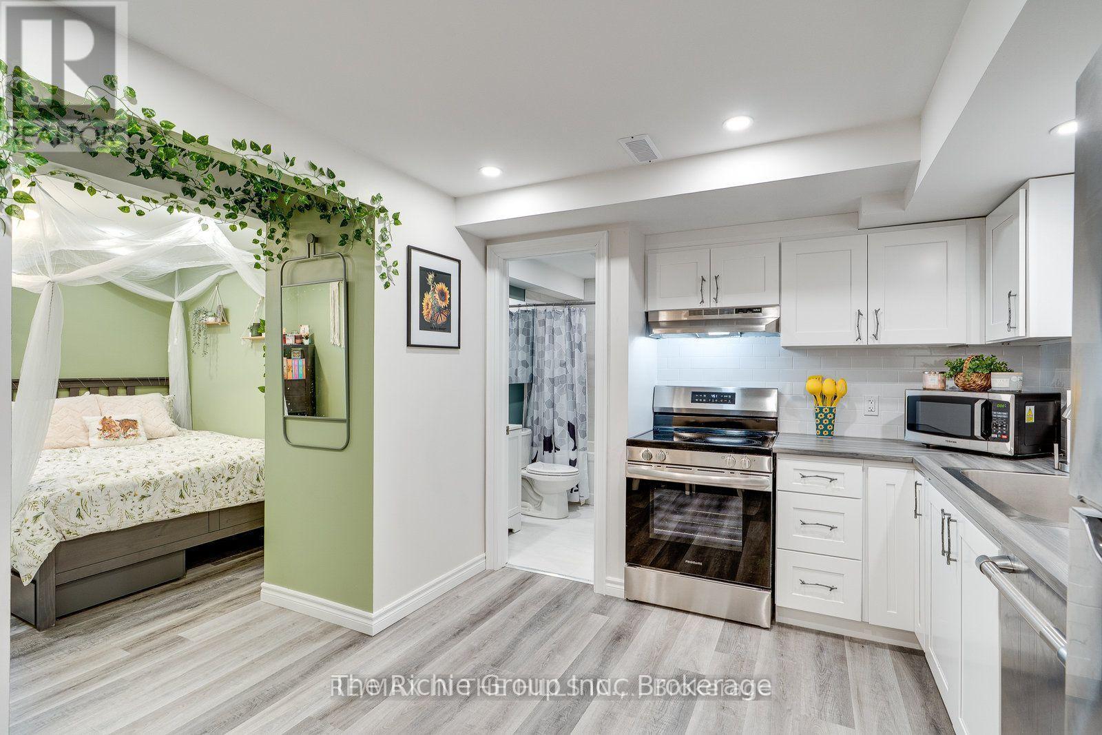 609 Simon Street, Shelburne, ON - Indoor Photo Showing Kitchen