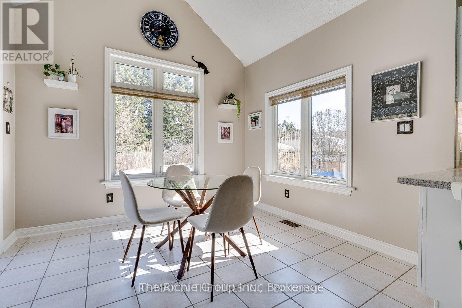 609 Simon Street, Shelburne, ON - Indoor Photo Showing Dining Room