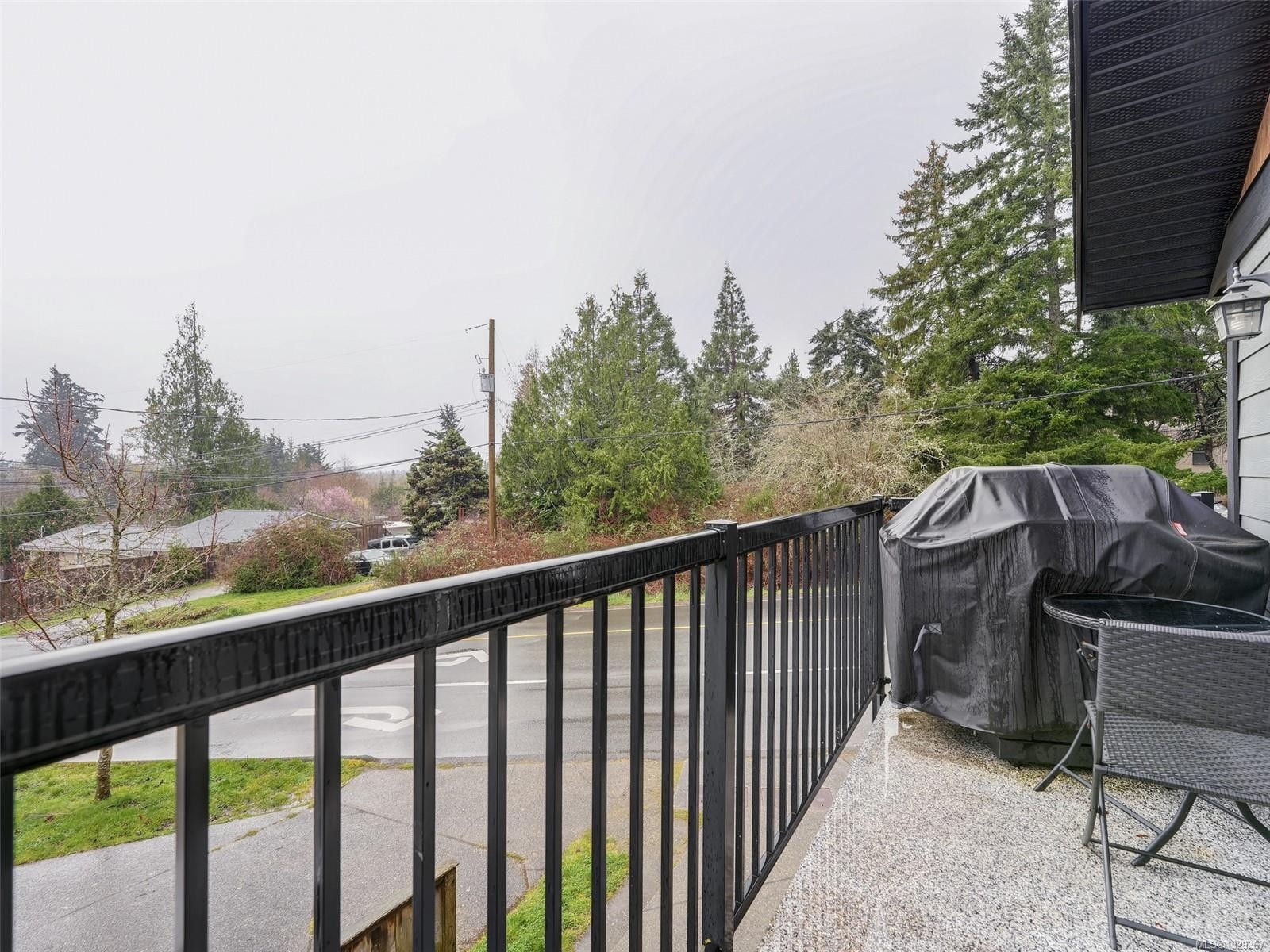 2099 Maple Ave South, Sooke, BC