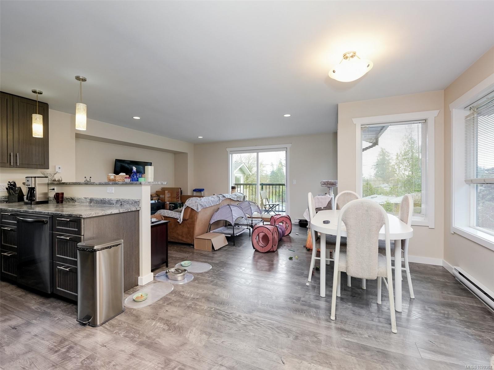 2099 Maple Ave South, Sooke, BC