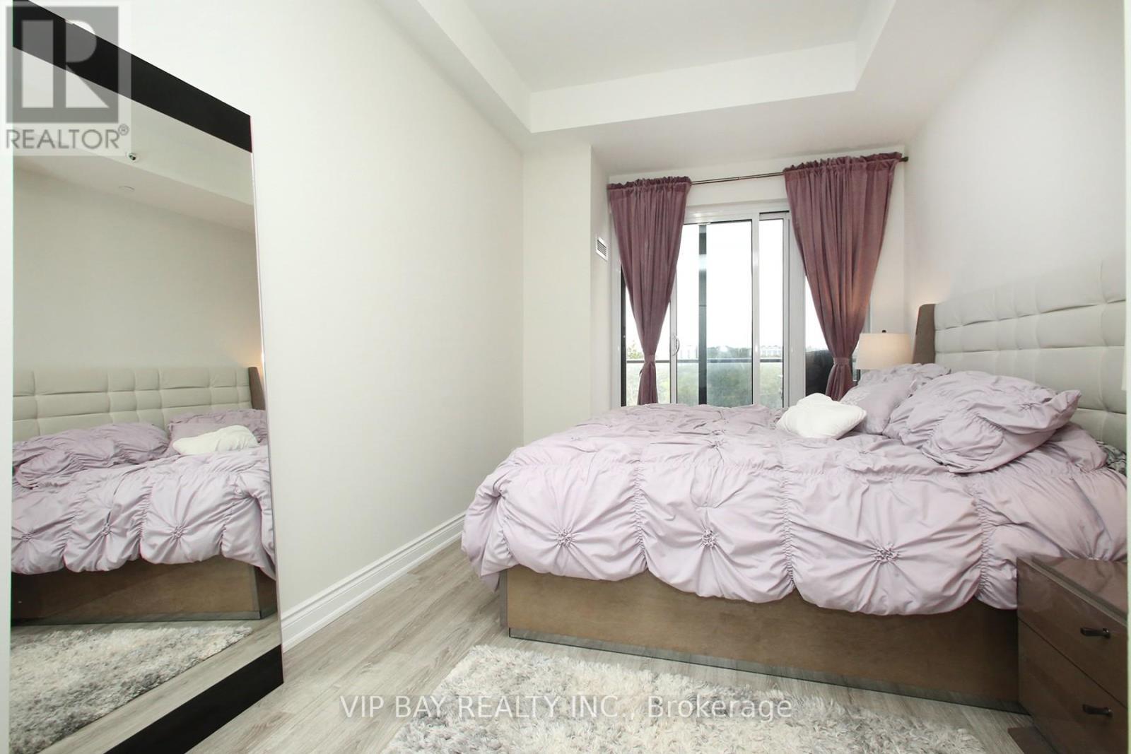 511 - 9618 Yonge Street, Richmond Hill, ON - Indoor Photo Showing Bedroom