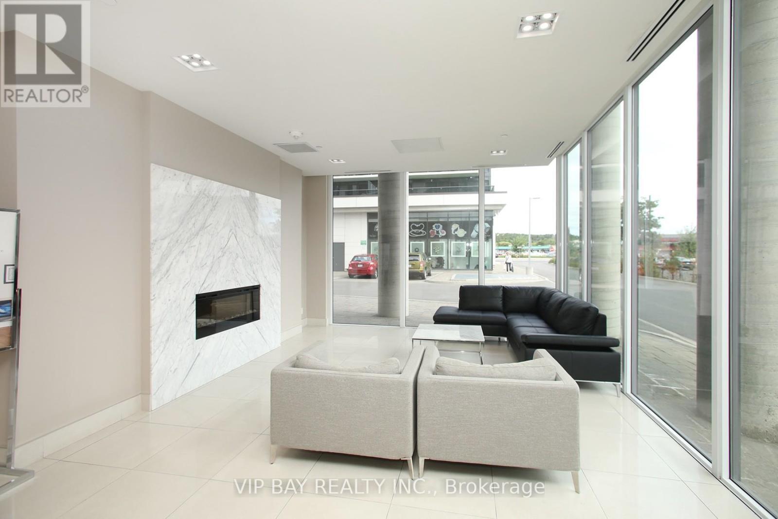 511 - 9618 Yonge Street, Richmond Hill, ON - Indoor With Fireplace