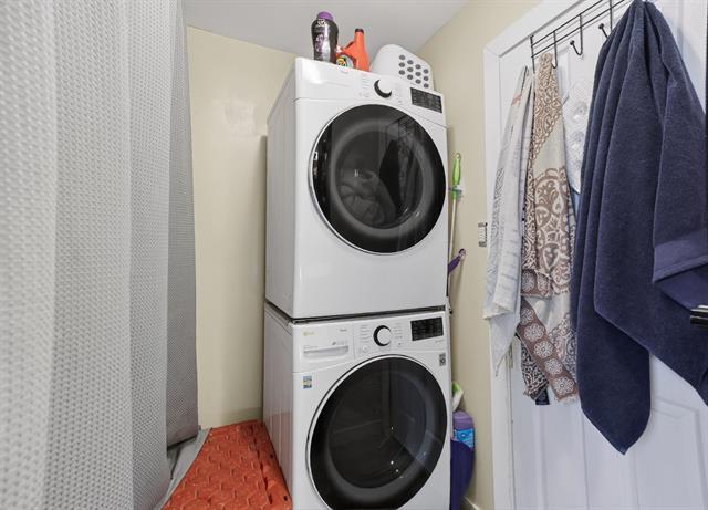 374 Martin Ave, Winnipeg, MB