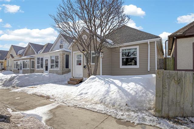 374 Martin Ave, Winnipeg, MB