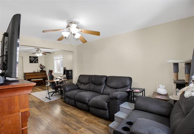 374 Martin Ave, Winnipeg, MB