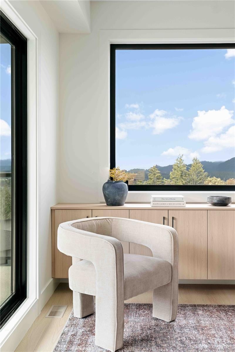 1201 Viewtop Rd, Duncan, BC - Indoor