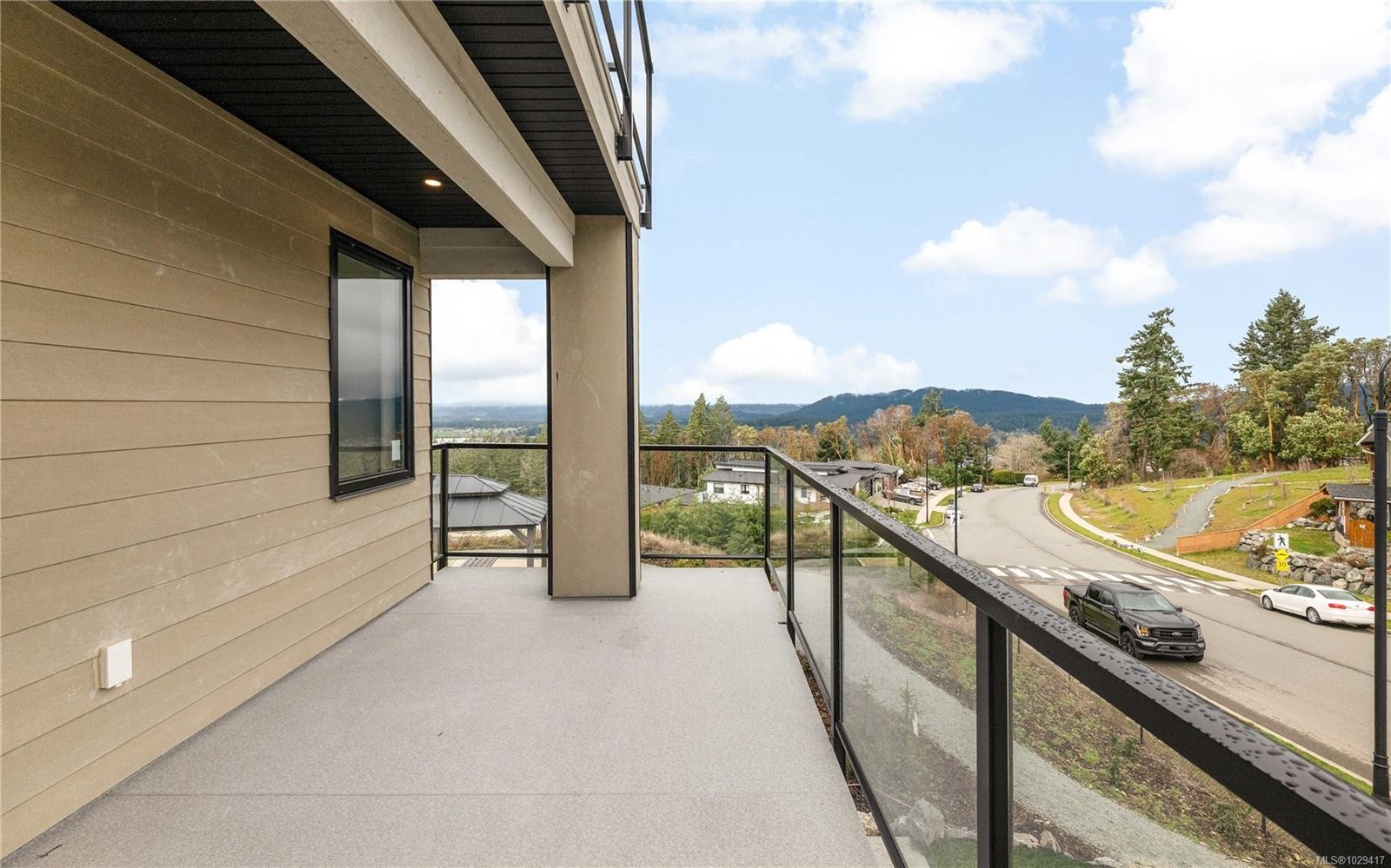 1201 Viewtop Rd, Duncan, BC - Outdoor With Exterior