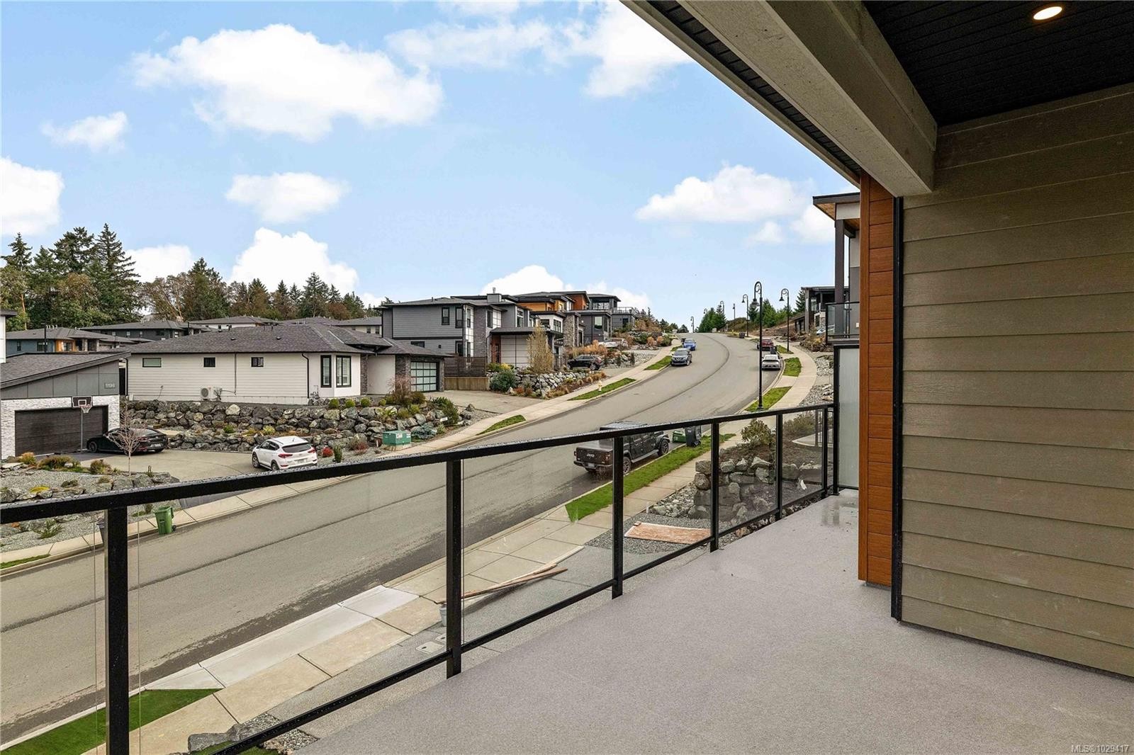 1201 Viewtop Rd, Duncan, BC - Outdoor With Exterior