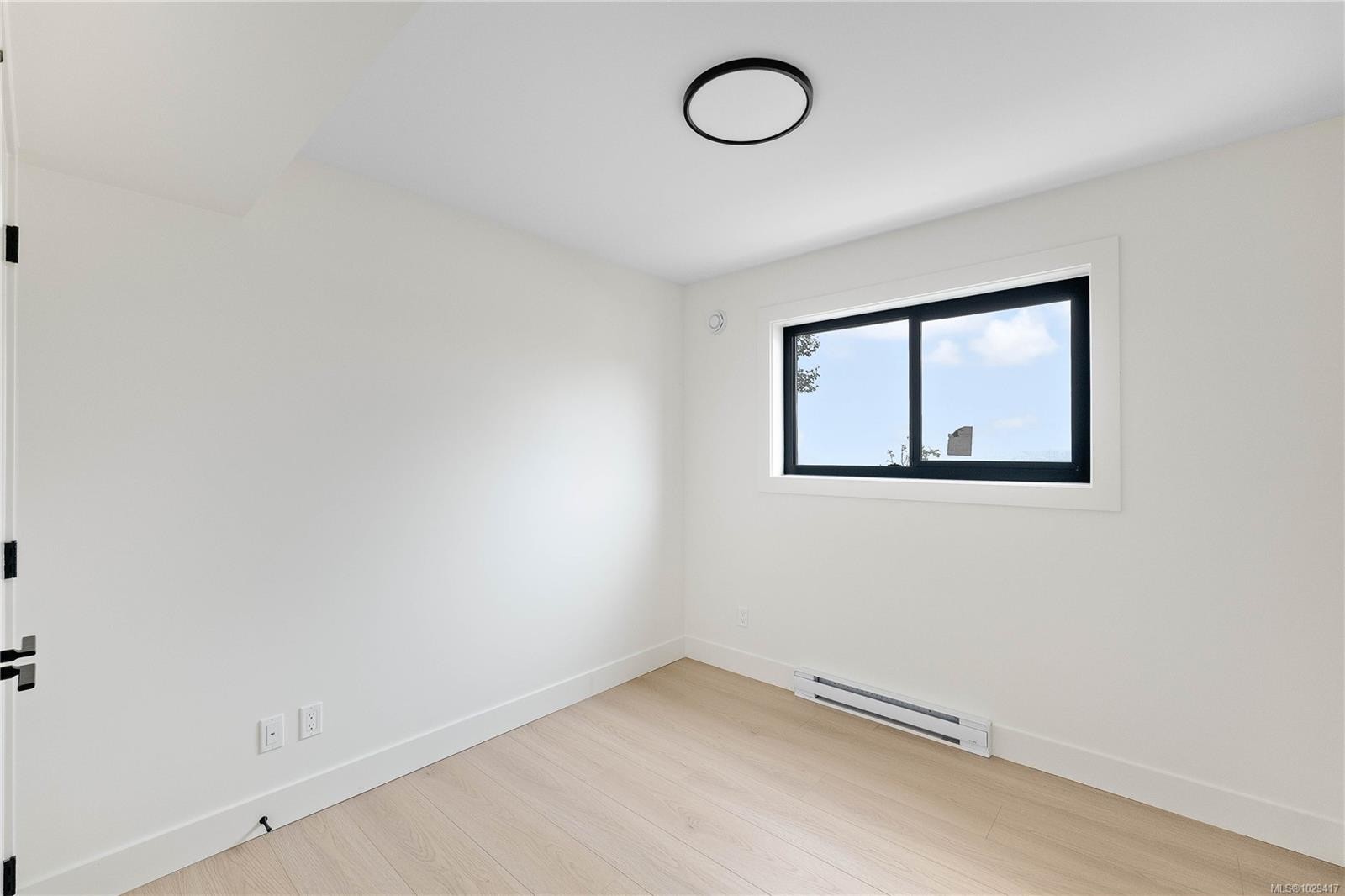 1201 Viewtop Rd, Duncan, BC - Indoor Photo Showing Other Room