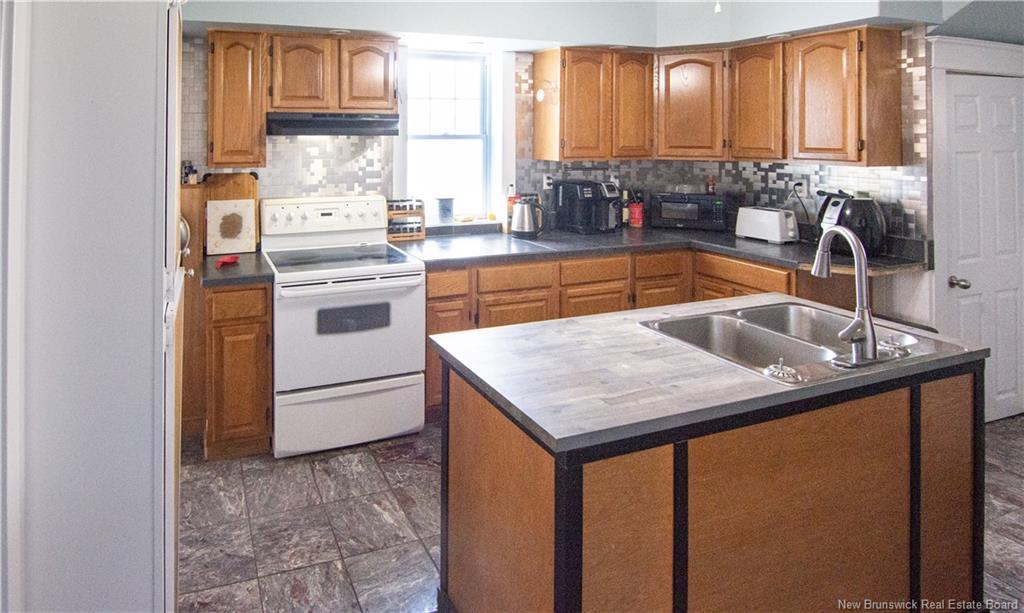 17 Chapman St, Moncton, NB