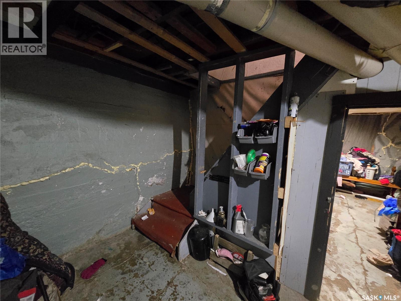 470 2Nd Avenue Nw, Swift Current, SK - Indoor Photo Showing Basement