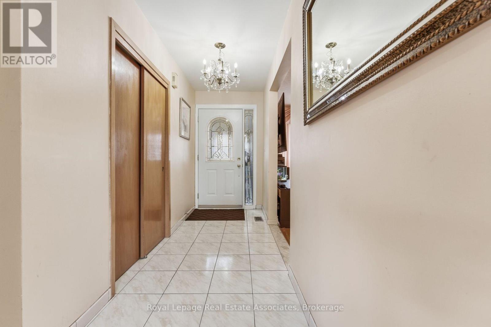 652 Eversley Drive, Mississauga, ON - Indoor Photo Showing Other Room