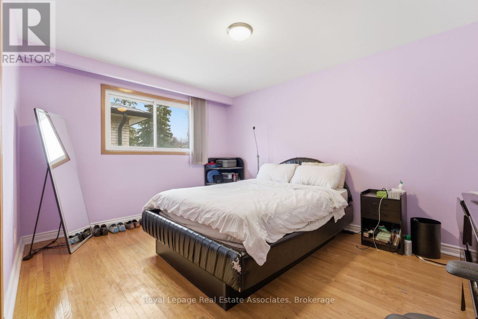 652 Eversley Drive, Mississauga, ON - Indoor Photo Showing Bedroom