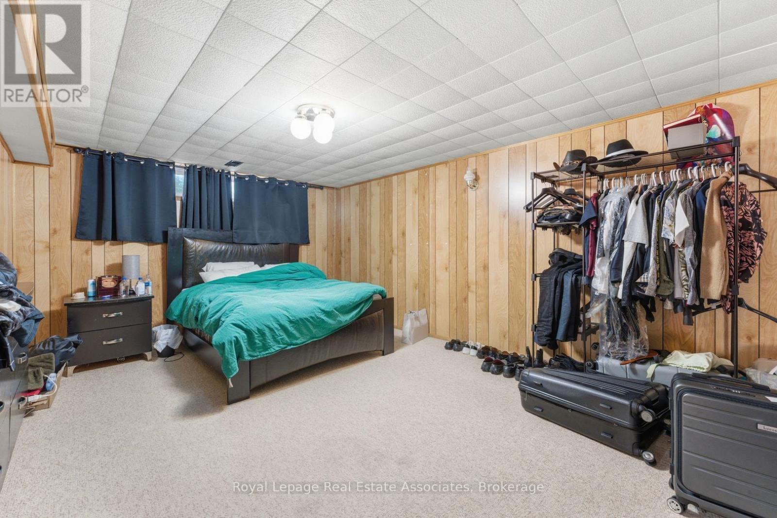 652 Eversley Drive, Mississauga, ON - Indoor Photo Showing Bedroom
